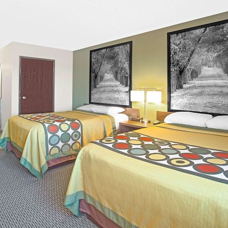 Hotel Super 8 By Wyndham Windsor/Madison North Esterno foto