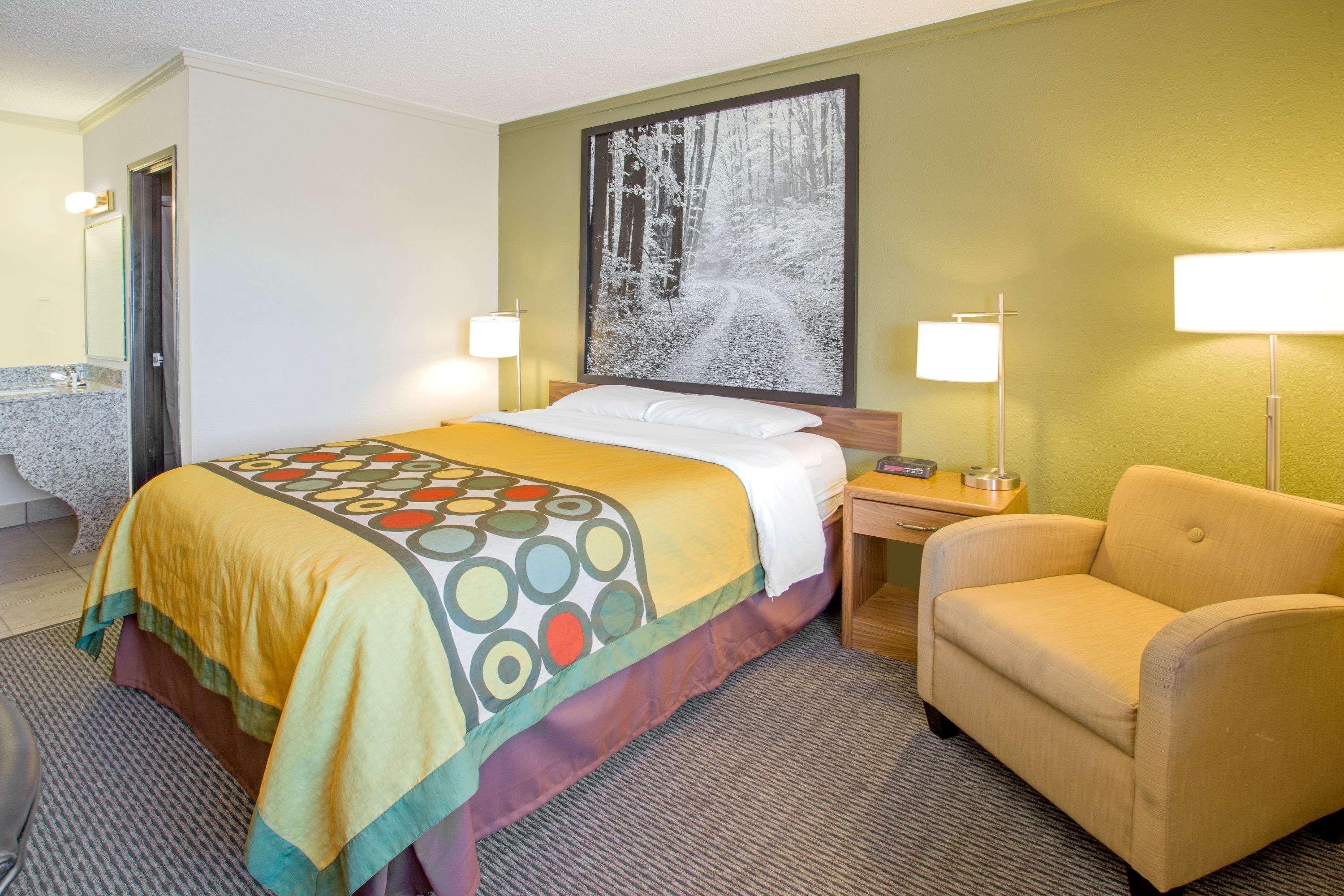 Hotel Super 8 By Wyndham Windsor/Madison North Esterno foto