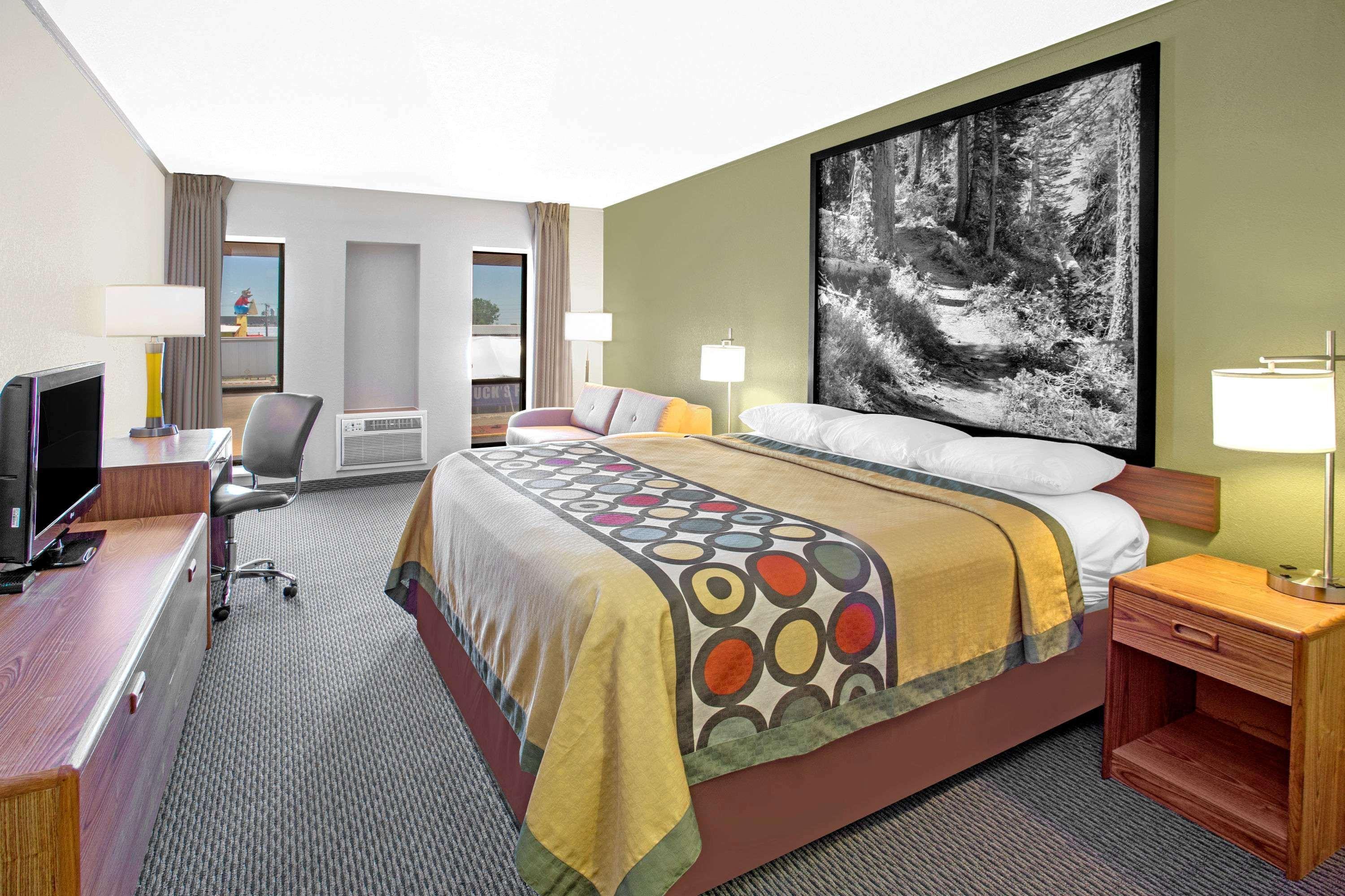 Hotel Super 8 By Wyndham Windsor/Madison North Esterno foto